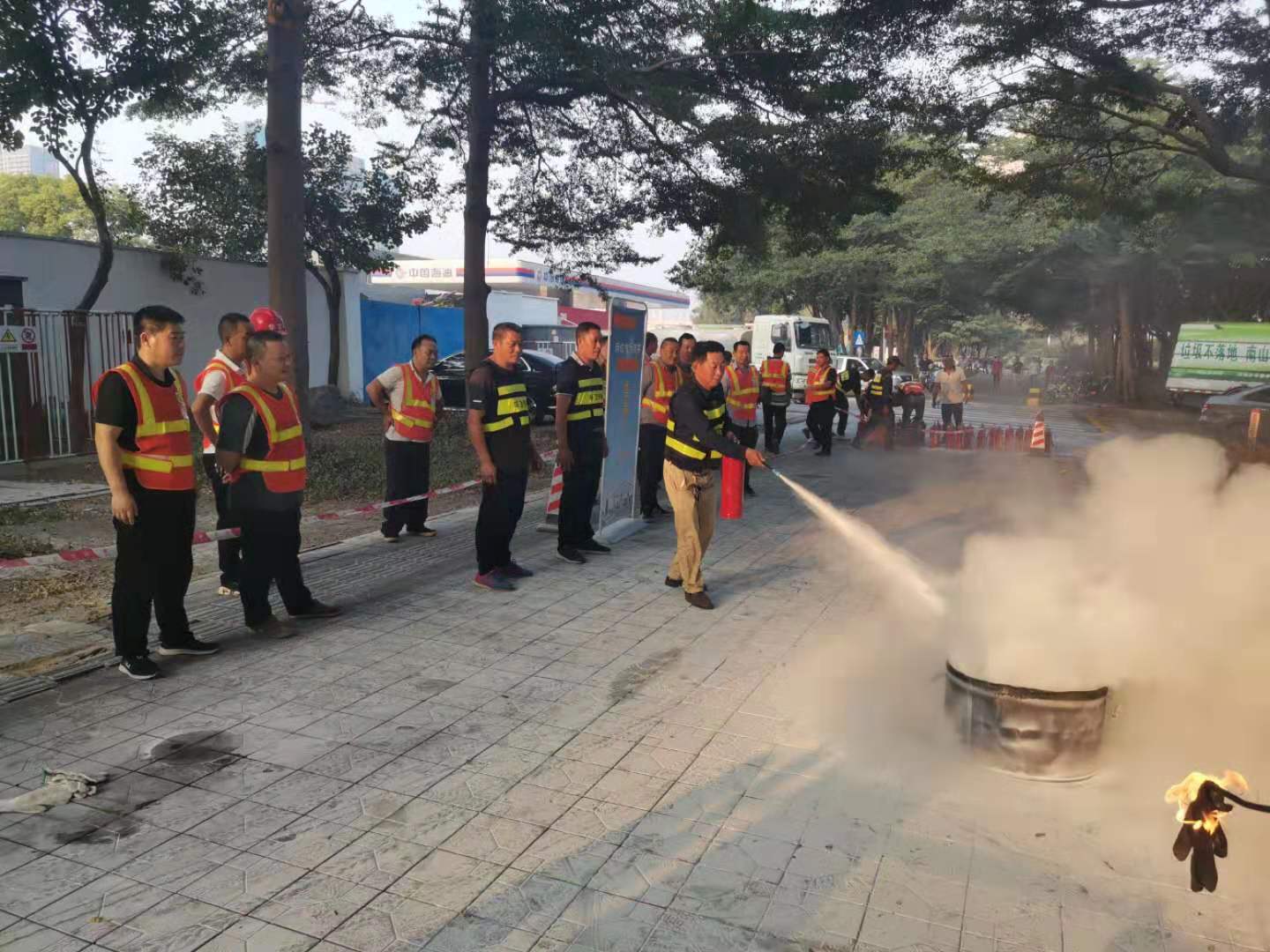 “安全第一，預防為主”之消防安全演練