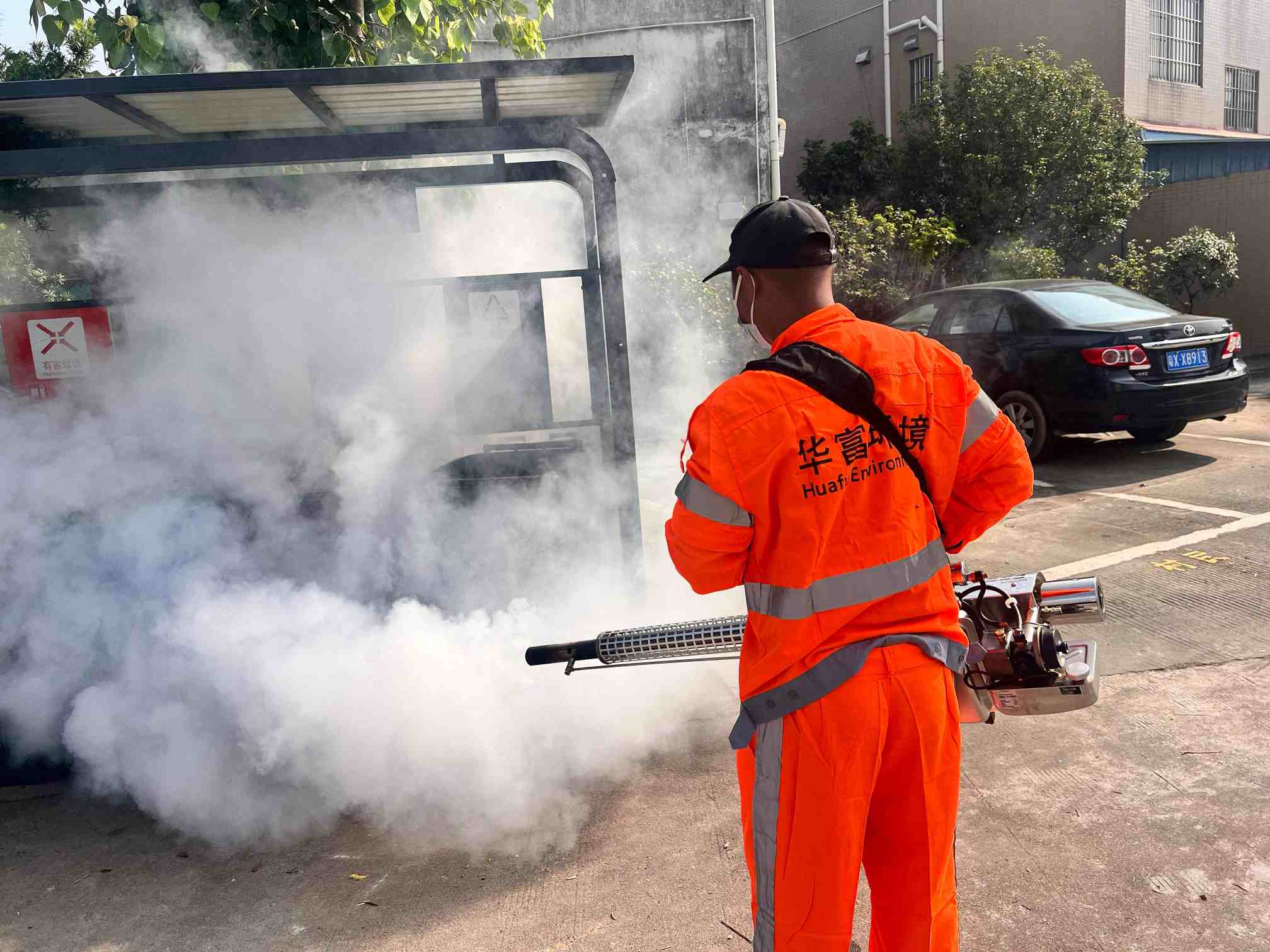 築牢健康防線！青青草原网址環境推進基孔肯雅熱消殺，守護環境健康